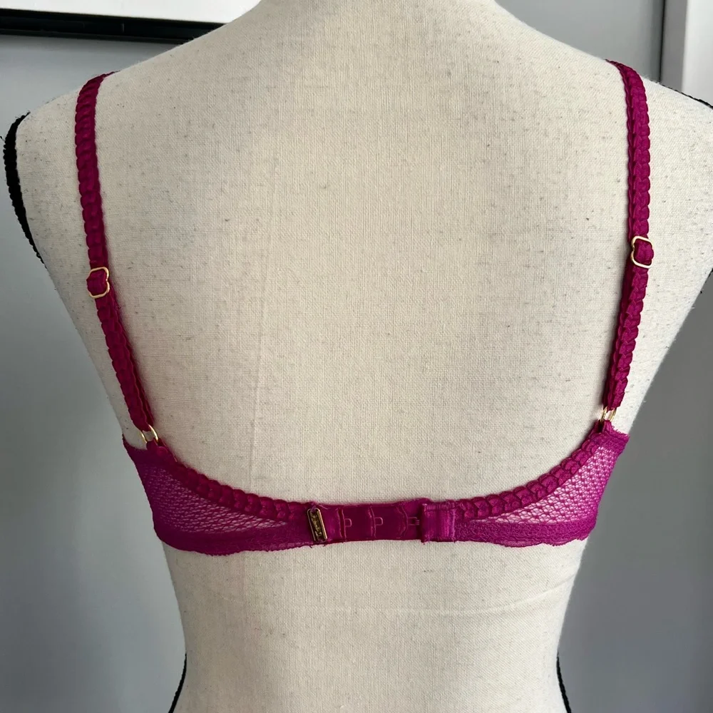 Chantelle Opera Push-Up Bra - Picture 4 of 9